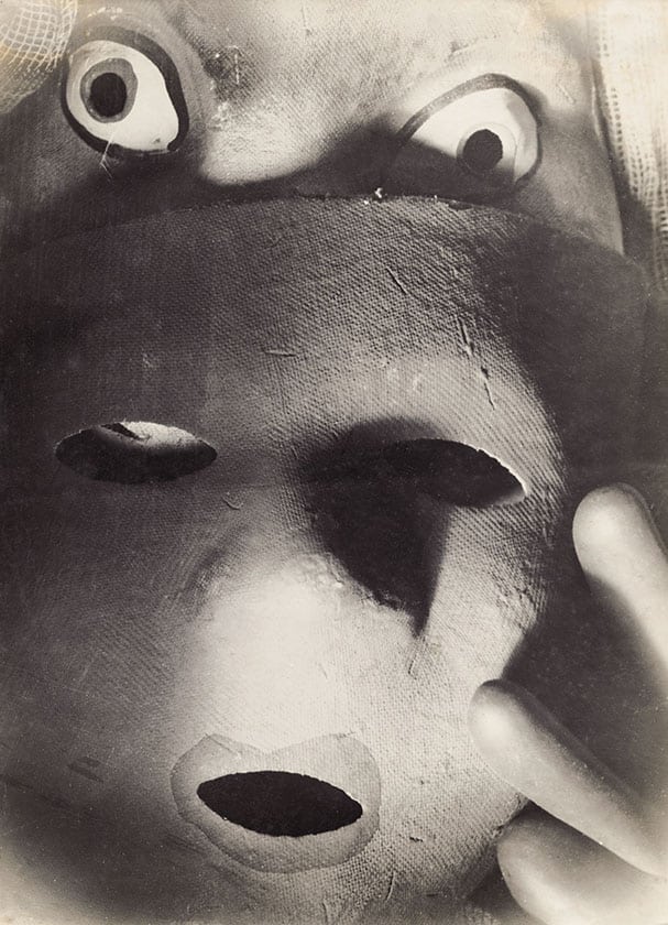 Veno Pilon, Maske, 1930, želat. sr. brom. papir (last: Pilonova galerija Ajdovščina)